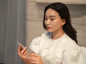 1,000件以上のサプリ・健康食品を監修。薬機法・景表法を守りながら「購入者に響く言葉」に変える